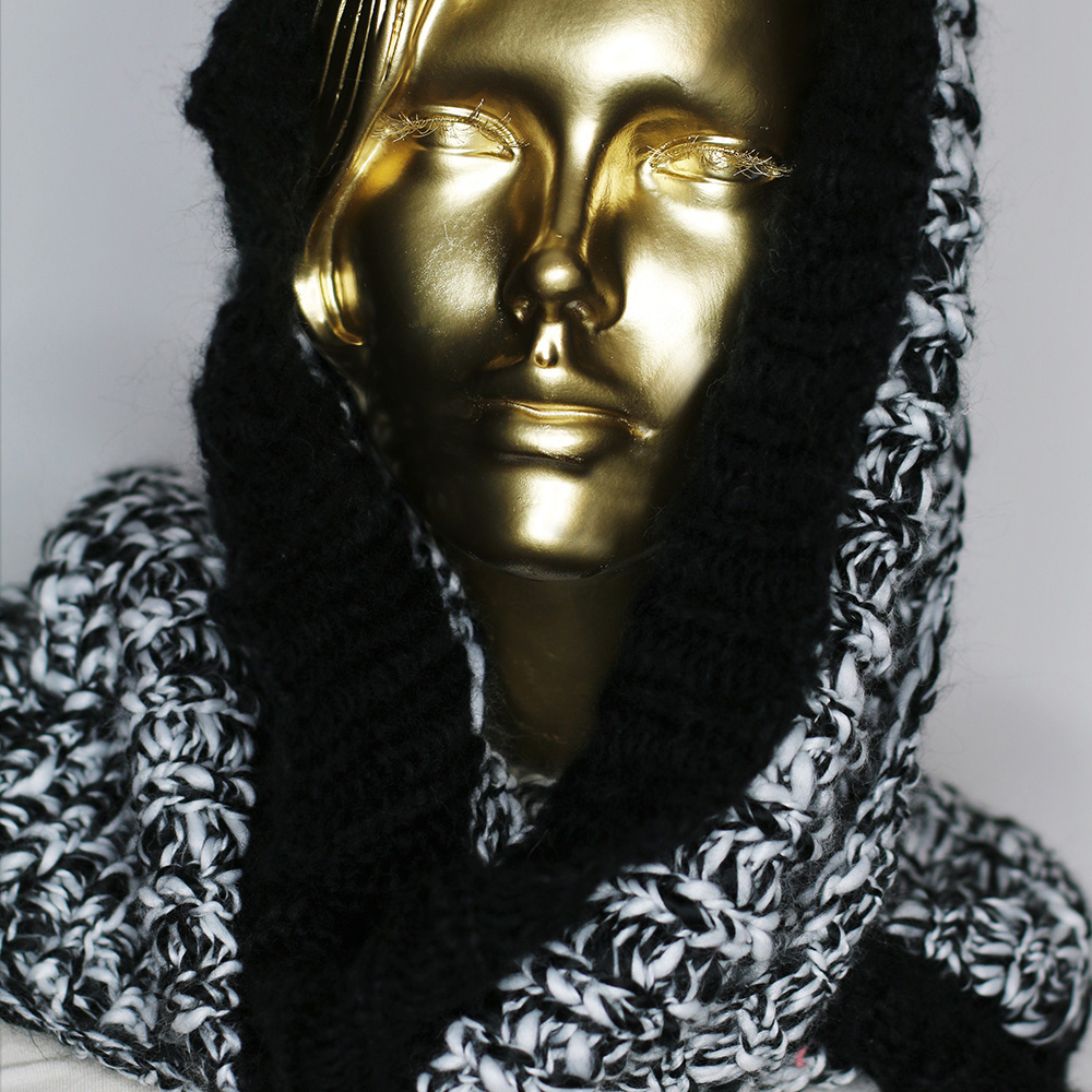 Black and White Knit Scarf